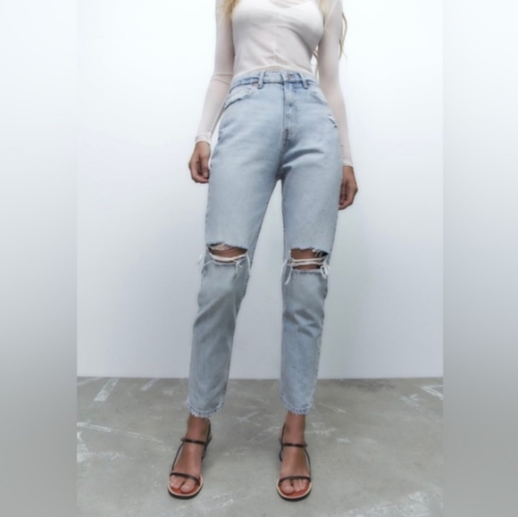 Zara Denim - BLOGGERS FAVORITE Zara Ripped Mom Fit High Waist Jeans, Size 6
